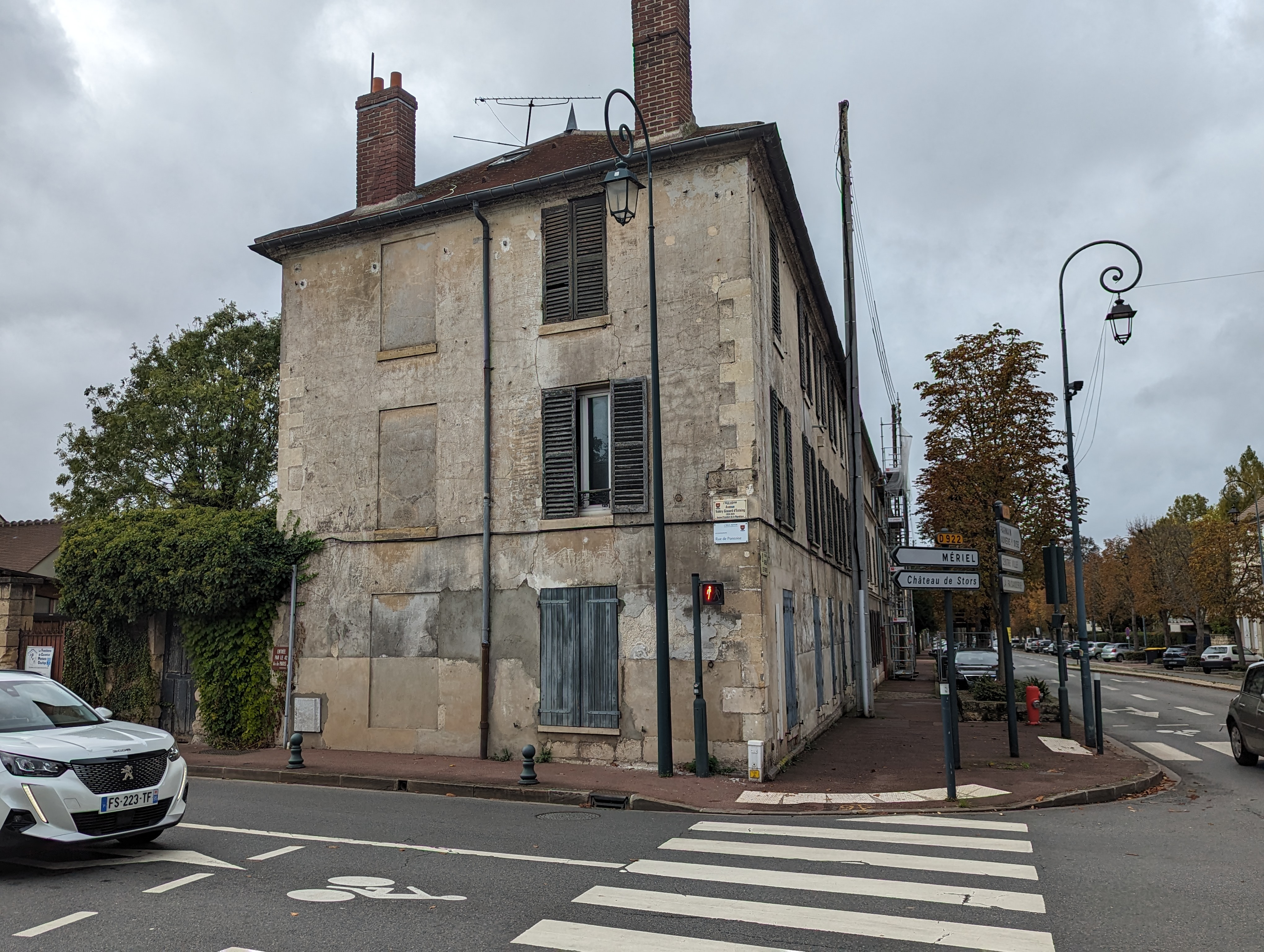 PETITS COLLECTIFS DE CENTRE-BOURG Caue 95 conseil architecture france 