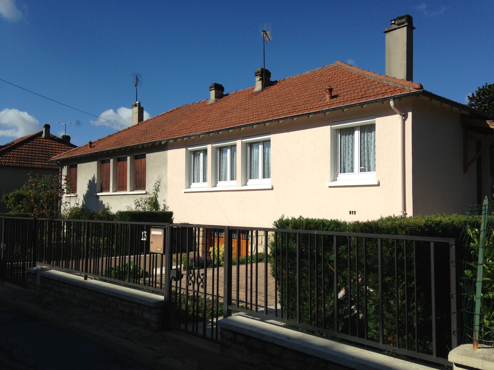 MAISON PÉRIURBAINE DE LA RECONSTRUCTION Caue 95 conseil architecture france 